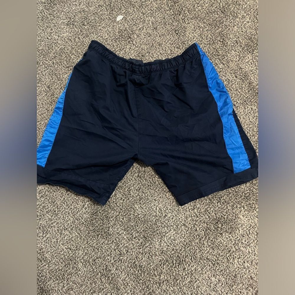 Nike - cargo - shorts - XL - Picture 2 of 3